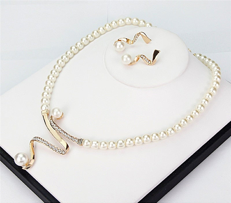 Aya - Halsband och Örhänge Set
