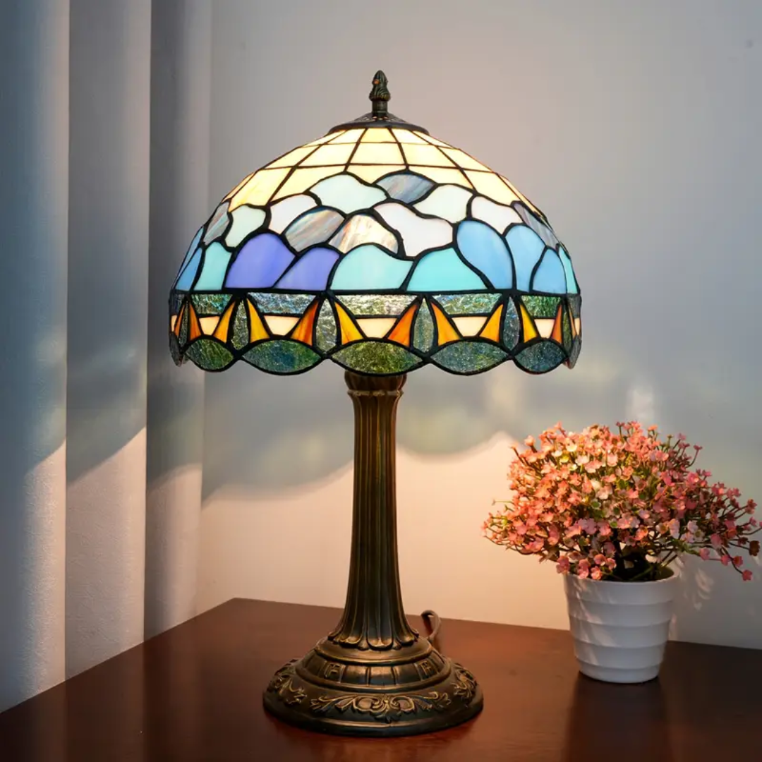 Růžová lampa s živým designem